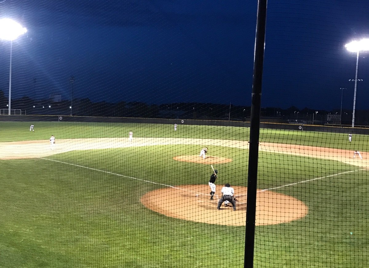 OnTurfSports's tweet image. Last game of day underway @ 16u PG Indiana between IN Arabians and IN Chiefs  #LessHeat