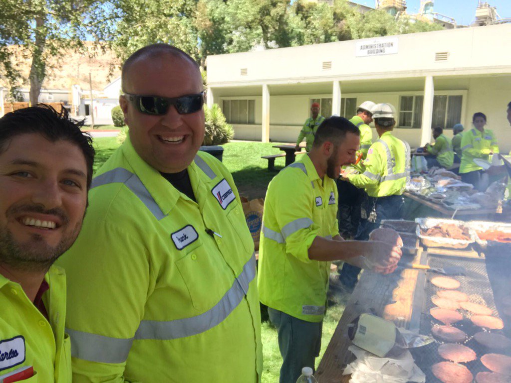 Thanks@Victorville1916 River plant for a safe month and tks to the chefs as well#cemexcares