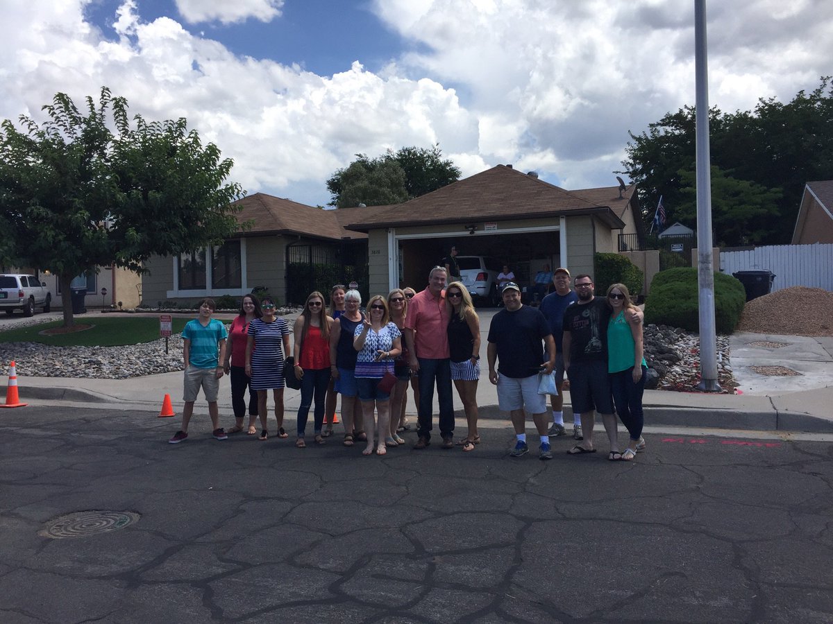 Breakingbadrvto's tweet photo. 07/20/17 Had a great Tour with fans from all over the world. You never know who wi.... https://t.co/0TIAWzv5ou https://t.co/p4umXITUnx