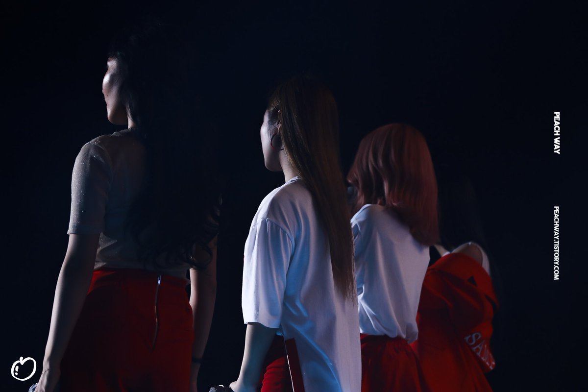 PEACHWAY_'s tweet photo. 170719 대구 치맥 페스티벌 마마무 8 pic upload ! 
#마마무 #솔라 #문별 #휘인 #화사

>https://t.co/9vRfyWGmVZ https://t.co/fvRUntVHgf