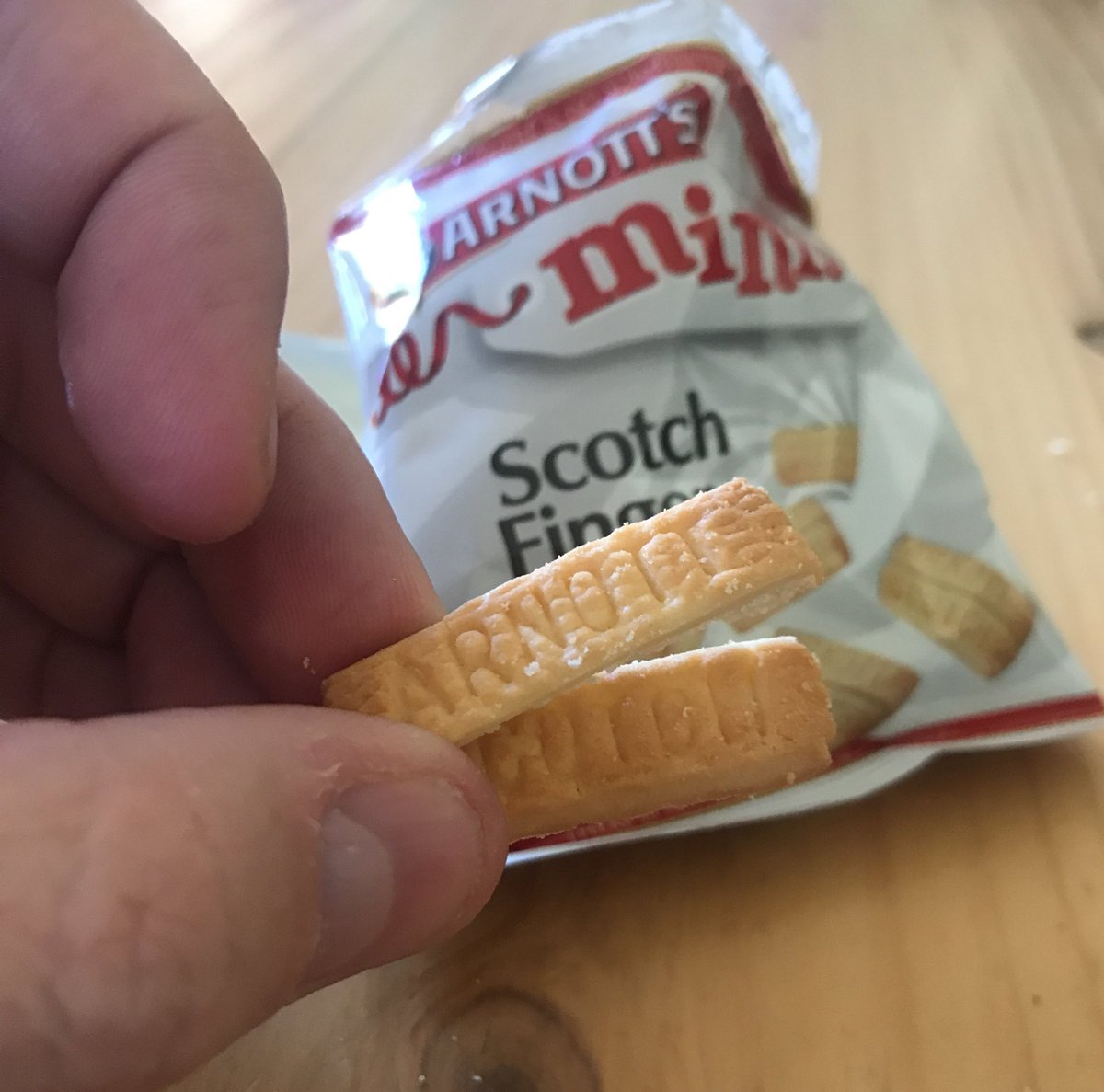 trevorlong's tweet photo. Tiny! And impossible to crack into fingers #IUsedAKnife:) #ScotchFinger @ArnottsBikkies 😍👍 https://t.co/p8M9QvU8zB