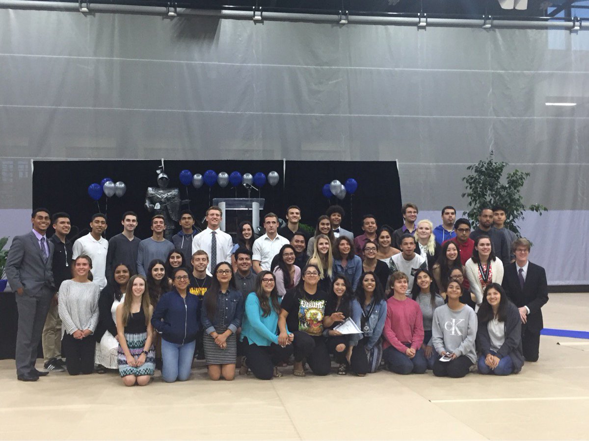 _ProjectNext's tweet photo. Did you know that 107 #PACEpromise scholarships were awarded to students from #SMUSD high schools: #MHHS and #SMHS? 📚🤓 #FunFactFriday https://t.co/aeIKGn1eoA