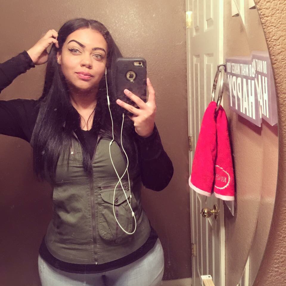 EvrythingYaya's tweet photo. Y'all gotta understand losing that weight changed my fucking life. Went through my old laptop found that pic and cried, I'm so proud of me. https://t.co/xxEfbL2iwP