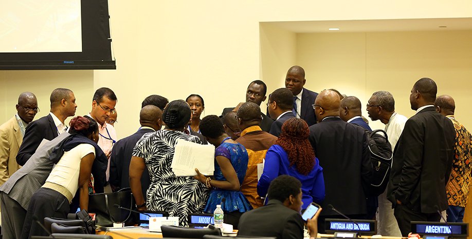 IISD_ENB's tweet photo. #BBNJ #PrepCom4 concluded Friday evening. See photos & highlights here. #oceans #UNCLOS marine #biodiversity https://t.co/8klVpsETEE https://t.co/6u4s0oKong