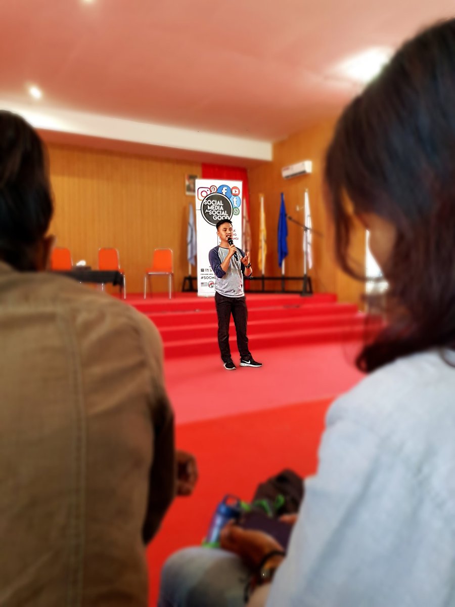 capamaumere's tweet photo. #SocMed4SocGood oleh Kedutaan Besar Amerika Serikat yang mana bekerja sama dengan Greeneration Foundation &amp; di dukung oleh ShoesforFlores https://t.co/lQhVcN3WCQ