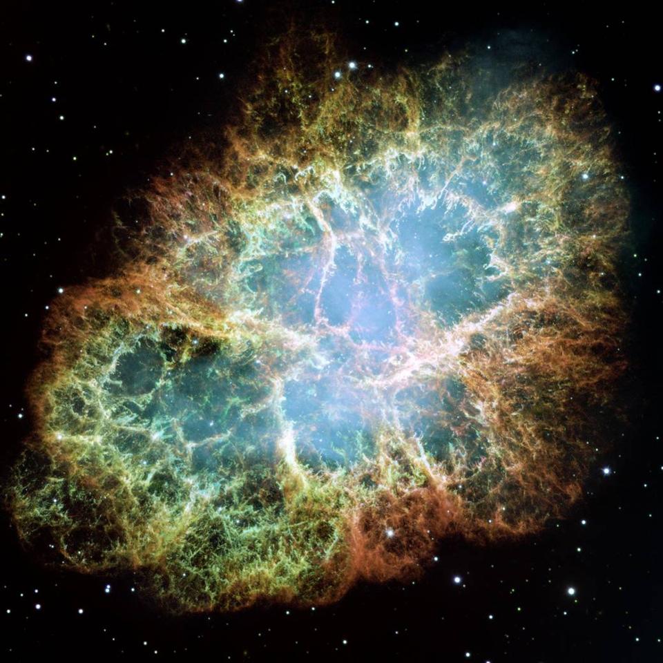 ForbesScience's tweet photo. How to make a supernova in the palm of your hands: https://t.co/Qh03rEC2BO https://t.co/DDsu8zRMJZ