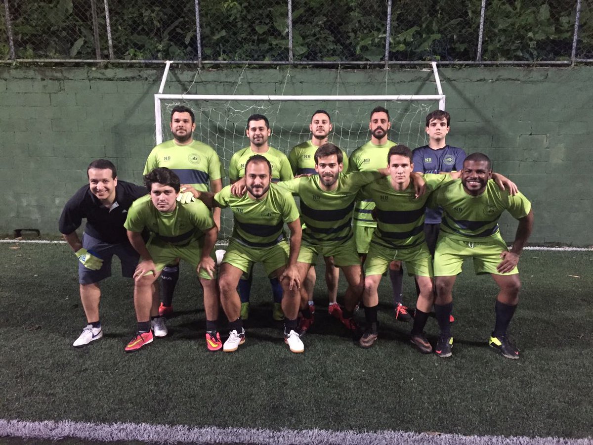 romarins's tweet photo. Mais um vitoria e classificação! Q time! Só HomãoDaPorra! #CortexFT #BeCortex #MeuDezVesteOito #RespeitaOProfessor @vitorseabra 🏃🔜🏆 https://t.co/MWEl40bw1c
