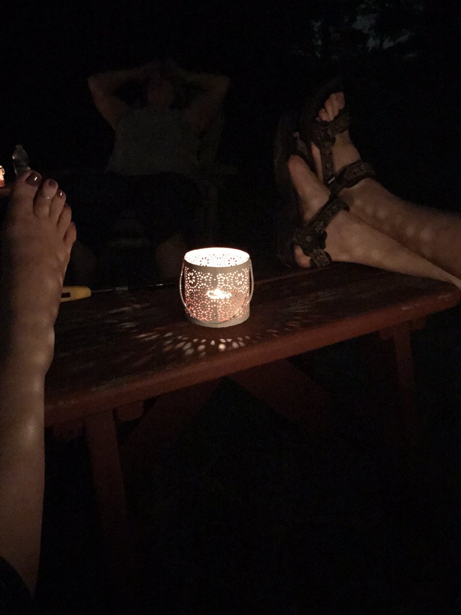 wendyleighty70's tweet photo. Friday night date night @talk2tim sippin maple #dadshat https://t.co/E1xShSc5jf