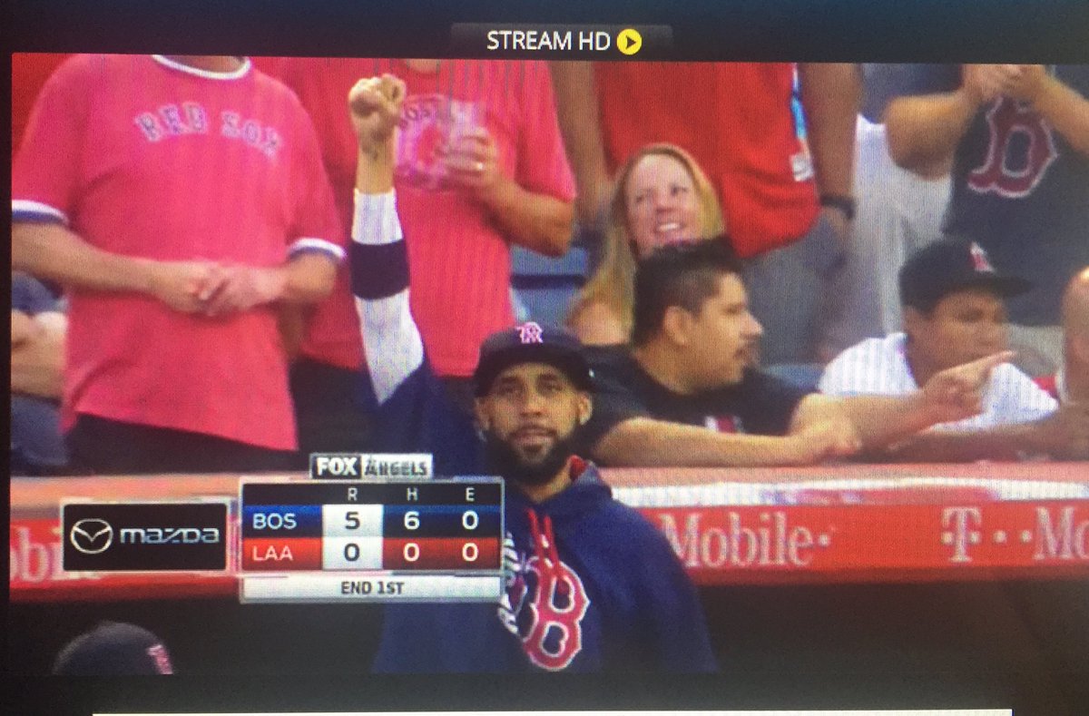 menyboydgo's tweet photo. @UriBRedSox #ElBuitre ya inició su show .. #JBJay también.. les duele oírlo pero ES ELMEJOR CENTER FIELD de la actualidad en @MLB @DAVIDprice24 su Fan#1 https://t.co/Undh498XR9