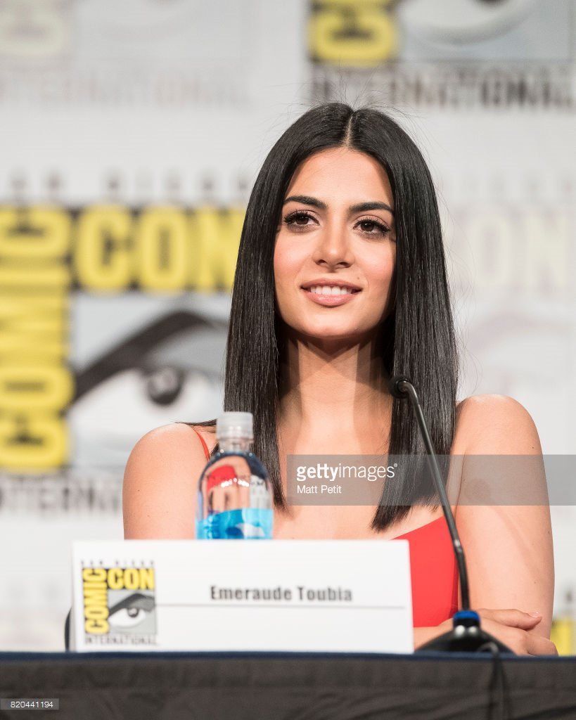 baneandlewis's tweet photo. More photos from the Shadowhunters Panel at San Diego Comic Con yesterday. 
(via gettyimages) https://t.co/fL43bR0054