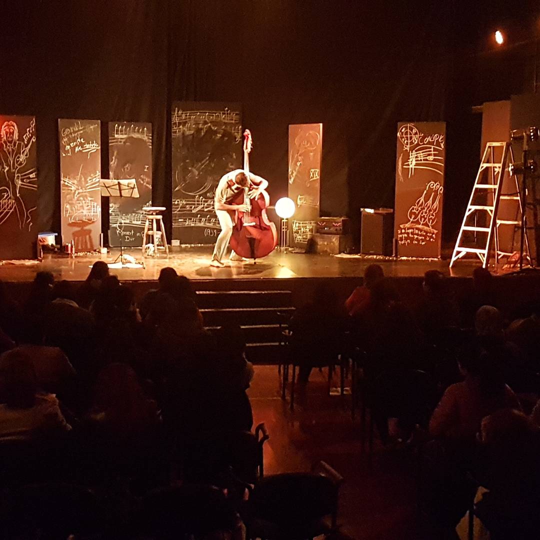 TeatroArmonia's tweet photo. Agradecidos de @santiagooff y la #RedStgoOff por la gran invitación!! #ElContrabajo volvió con todo en la comuna de El Bosque!!! https://t.co/X4F3YeRykt
