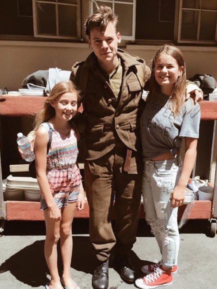 darrriyyyy's tweet image. От @Nurse_cat33 
1. &quot;Стоунмен протянул протянул записанную на карточке телефонограмму &quot;
 От @egenia2014 
#ШистадФолловитКаждого