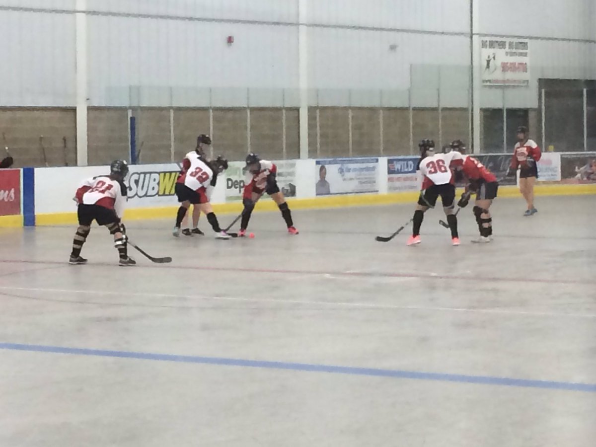 OBHFBallHockey's tweet photo. Great action tonite at the NTRC in men, women and masters action. Stay up to date with all scores on our website #2017provincials https://t.co/tQ5babmp8Y