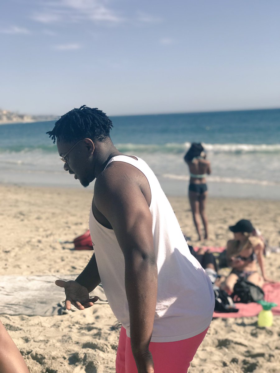 Naijaboy41's tweet photo. Dad Bod for the Win!!! #WellFeed ๐๐พ๐ช๐พ๐จ๐พ ๐๐ https://t.co/5WIyhfxpaJ