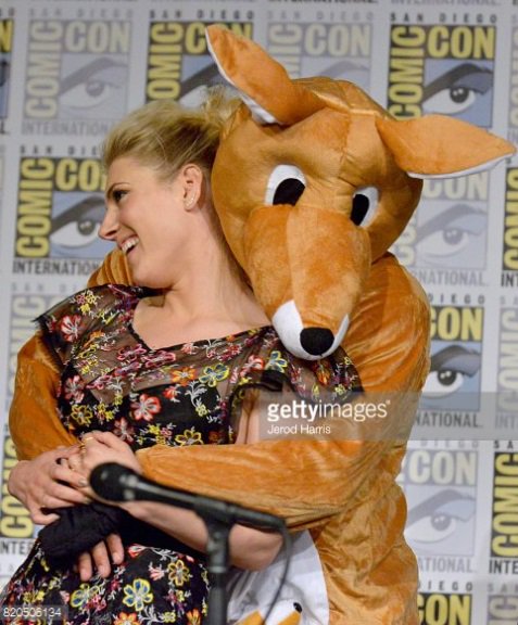 Team_Travis's tweet image. We loved it! Travis just showed up in a kangaroo costume and crashed the #Vikings #SDCC panel! #TravisFimmel