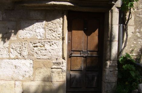 Es klopfen Wörter an die Tür explizitnet.wordpress.com/2017/07/22/es-…