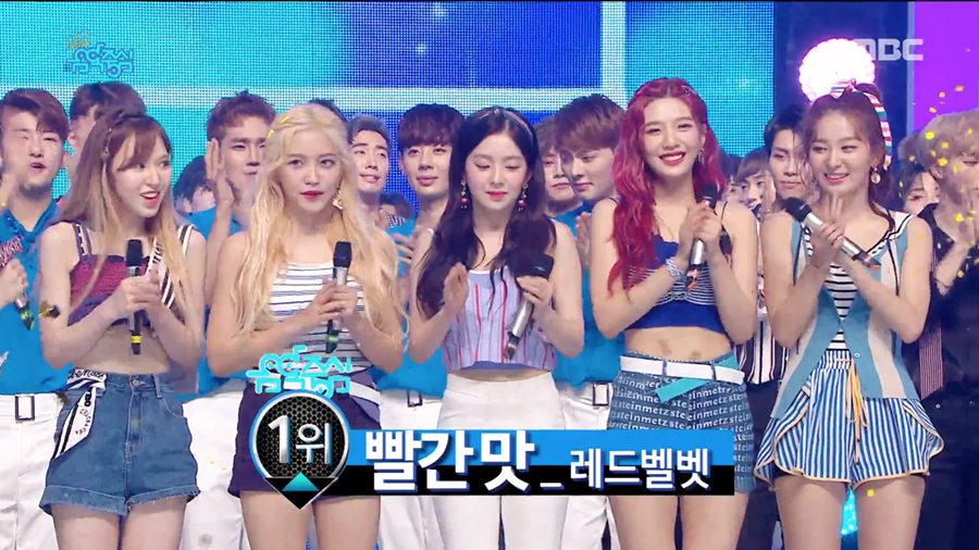 kenterinID's tweet photo. (Music Core) Red Velvet Bawa Pulang Trofi ke-4 untuk “Red Flavor” 
https://t.co/TJq5TqOQvH
#RedVelvet4thwin #RedVelvet #RedFlavor4thwin https://t.co/iYKUdOk1d2