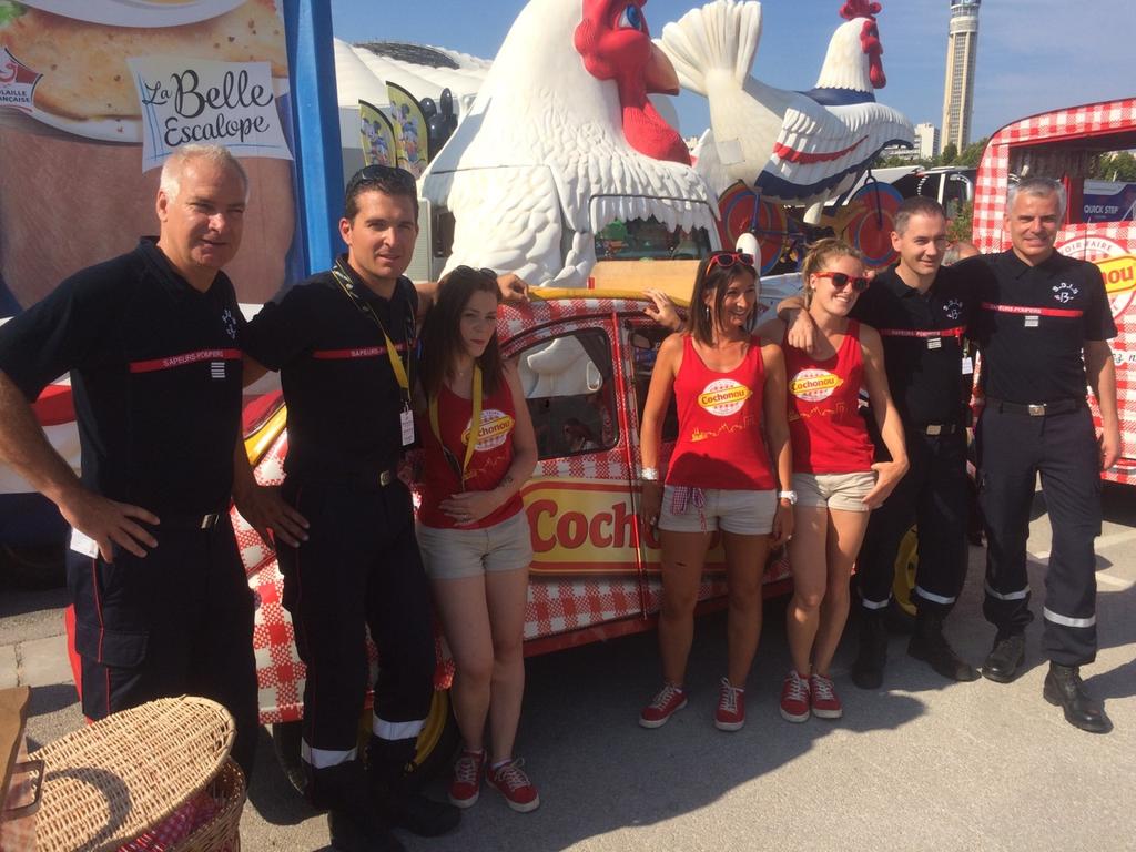 UnionPompiers13's tweet photo. #FanDeSaucisson @cochonouetvous @LeTour @SDIS13 @PompiersFR #Marseille #parc_chanot #authenticité https://t.co/2lfAFCdqhz