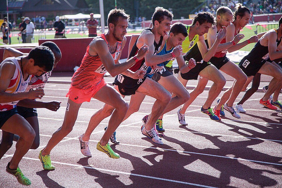 Jeroen_Dhoedt's tweet photo. Race-day!! Finally lining up at a start line again! Thumbs up at 21.30! 👍🏻 @NachtvdAtletiek #Adeps #Asics #VolvoSterckx https://t.co/NW62HdYIMM