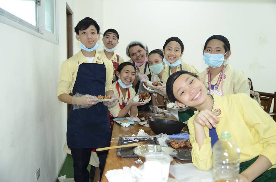 SheyeolV's tweet photo. TLE. #Cookingdonuts. Group 1 <3 https://t.co/lJdjBfrIfw
