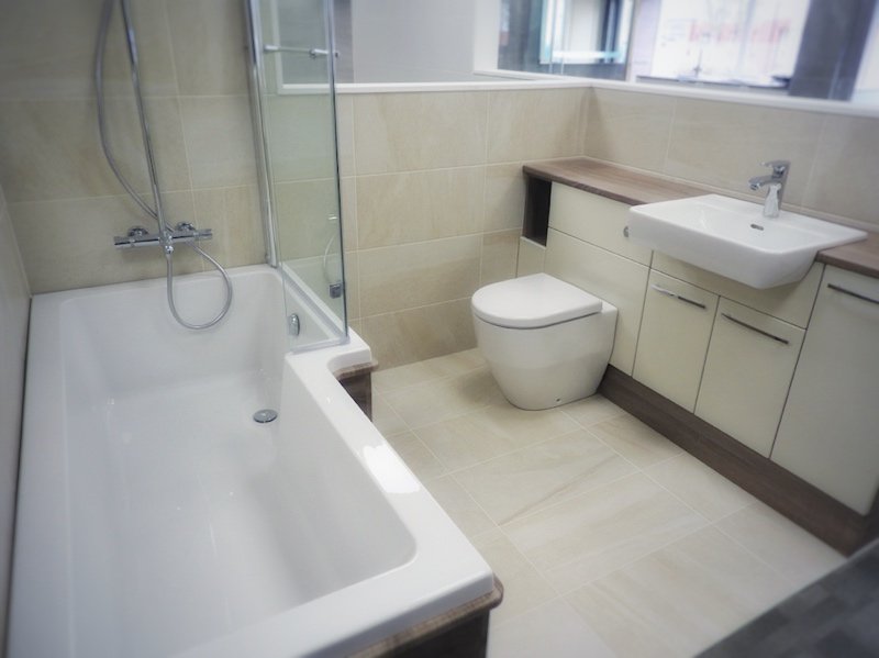 klassedesigns's tweet photo. Aberdeen's largest bathroom showroom has a design to suit every taste. #KlässeDesigns #Utopia #Laufen #NeutralBathroom https://t.co/4PczG9PQaL