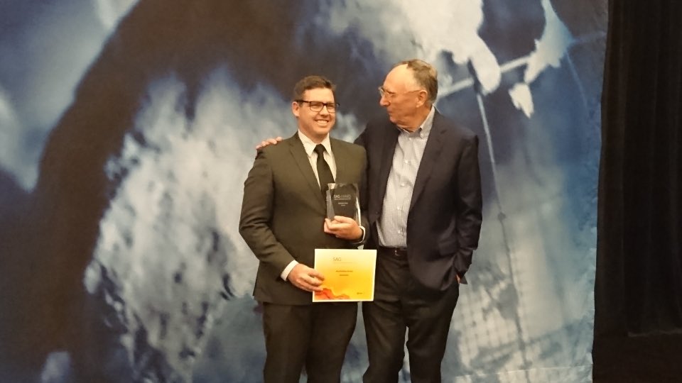 Comd_1_AS_Div's tweet image. CPL McCullock #1Int receiving the 2017 ESRI Special Achievement in GIS Award on behalf of @AustralianArmy for geo spt to Fiji Assist!#Team6