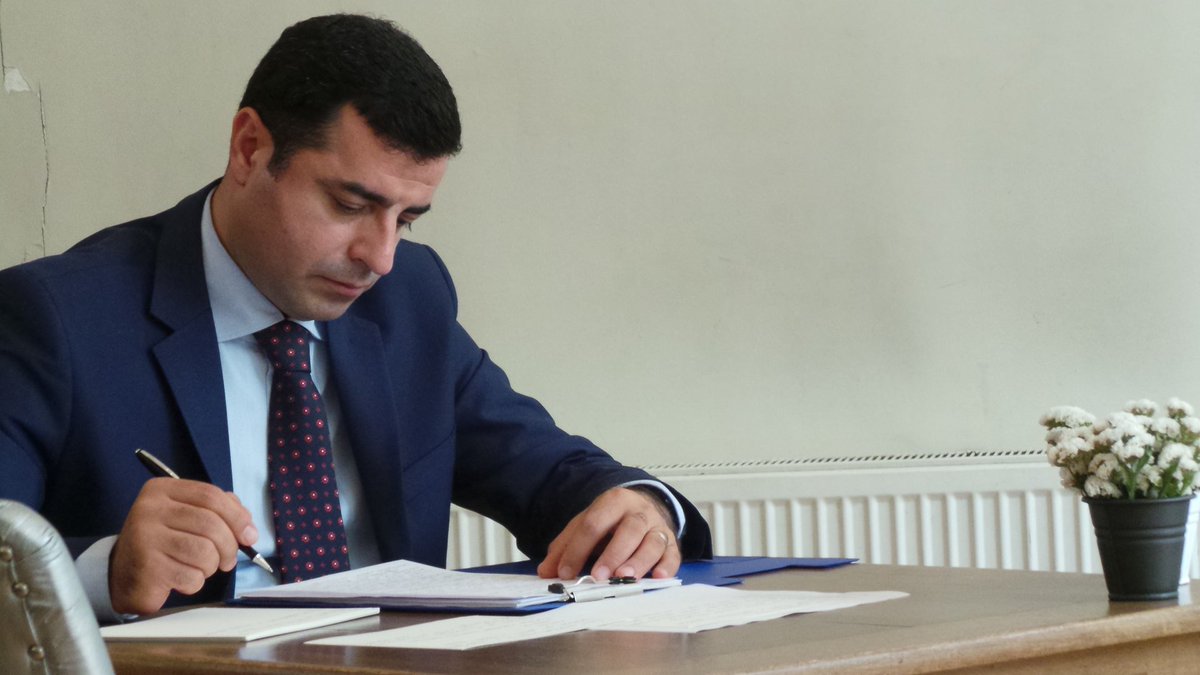 DEMGenelMerkezi's tweet photo. #Demirtaş: Necmettin öğretmenin katledilmesini kınıyorum https://t.co/NqYUJCjqw0 https://t.co/JjgjP1pcGO