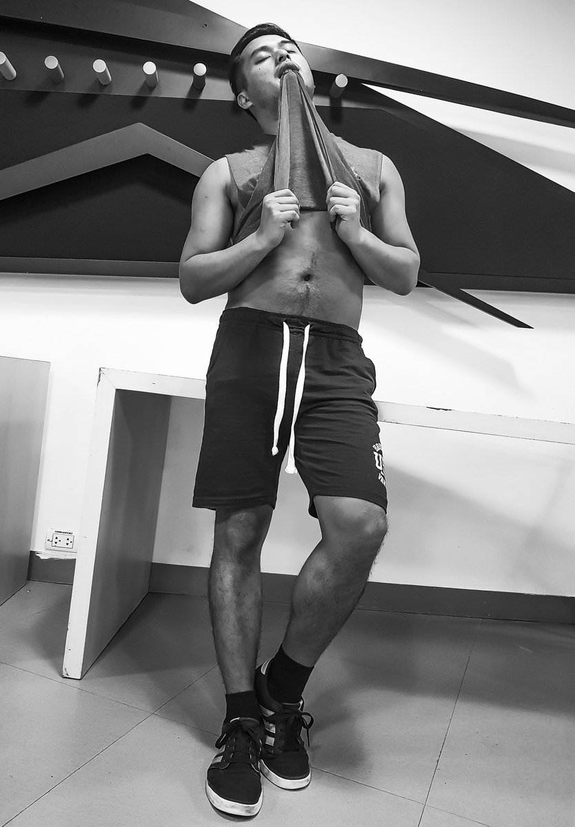 SirMightyMiel's tweet photo. So... Tired. #HappyWeekend
#DanceLife #adpeliteforce #blackandwhite #selfie https://t.co/WzI5UIA1w8