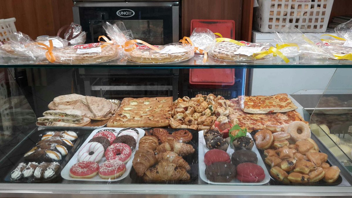 everydaymarket1's tweet photo. Un'altra novità da #Everydaymarket #Ceres
Focacce genovesi, dolci e tante squisitezza!!

#Everydaymarket #dolce #salato #pertuttiigusti https://t.co/ADWNDZRnRj