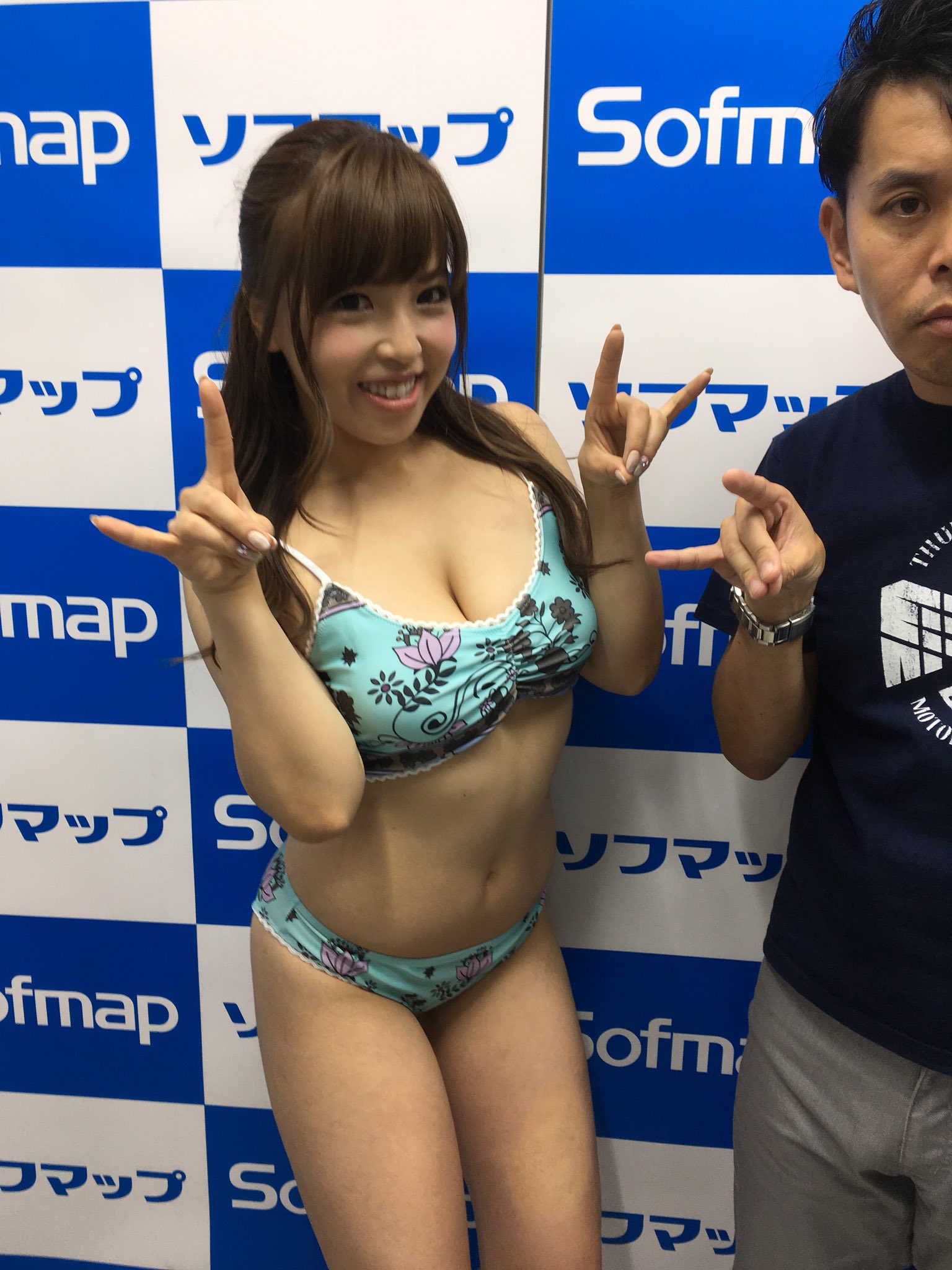 こんせいそん info 白川未奈ちゃん1発目 プロレスとラップの盛りだくさんイベント いぇいぇ 彼女のプロレス愛とラップに託したご家族への想いが詰まった明るくあったかなグラビアイベントになりましたヨ この後19 30 は 白川未奈ちゃん2 こんせいそん info 白川未奈ちゃん1発目 プロレスとラップの盛りだくさんイベント いぇいぇ 彼女のプロレス愛とラップに託したご家族への想いが詰まった明るくあったかなグラビアイベントになりましたヨ この後19 30 は 白川未奈ちゃん2