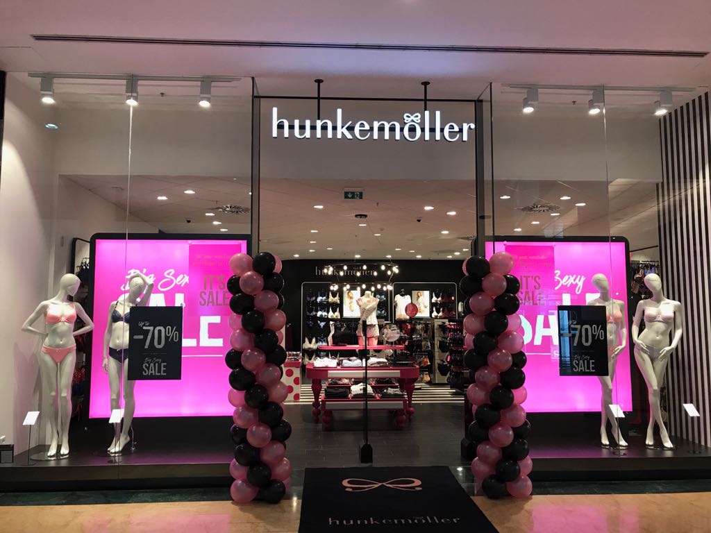 Still conquering Spain with our new Hunkemöller store in <a href="/ccncondomina/">Nueva Condomina</a> Murcia! <a href="/cantor_monica/">Mónica Cantor</a> <a href="/Vi_Patel1/">Vi Patel</a> <a href="/P_Mountford/">Philip Mountford</a>