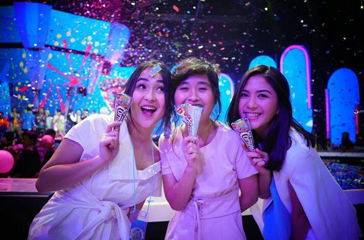 pricilicious's tweet photo. #CornettoRainbowPop #CornettoPopAwards 🎤🎶 https://t.co/LxICLDwTBA