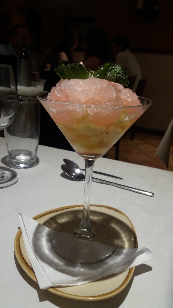 veganrecipehour's tweet photo. Had a lovely meal at @Romazzinoltd #Nantwich. Great #vegan menu and wine.
I forgot to take a photo of the state and main, here's dessert! https://t.co/YPYYO4qYUx
