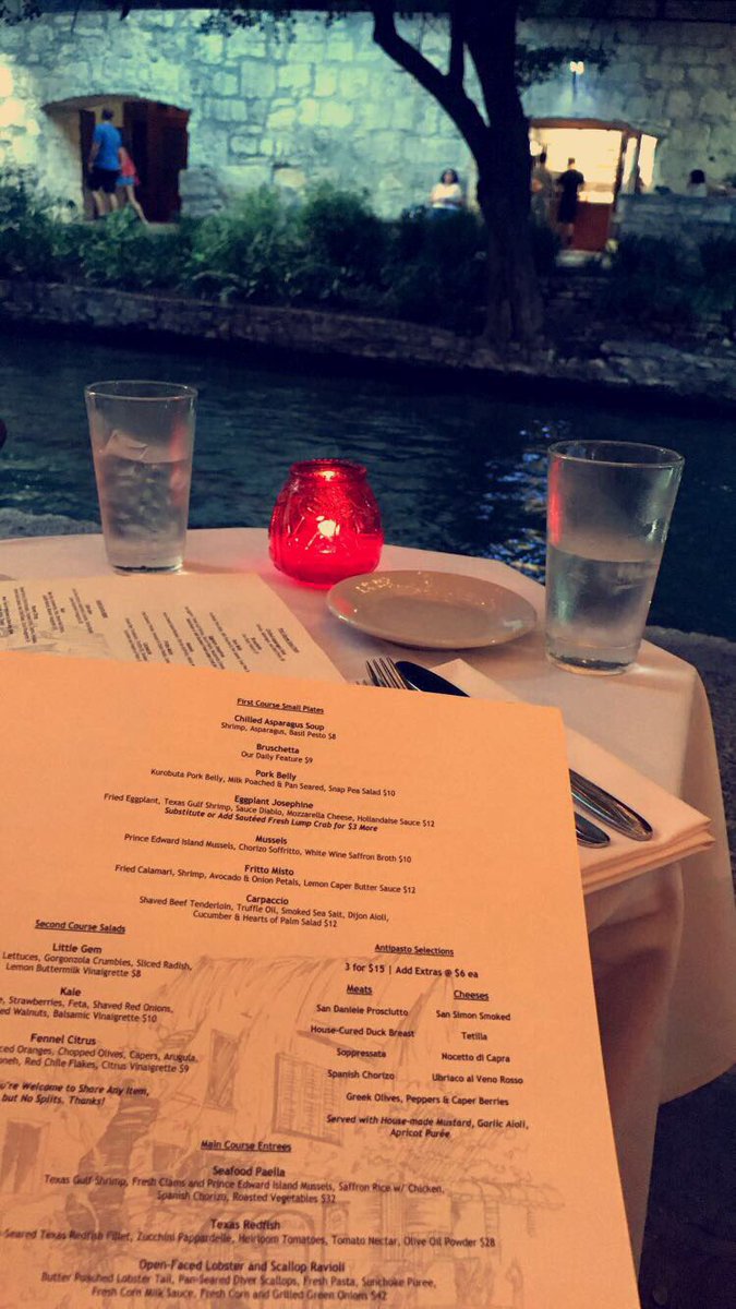 abbey_sais's tweet photo. after a super cute dinner he surprised me at the hotel and asked me to be his girlfriend :') https://t.co/z8QjHL07v5