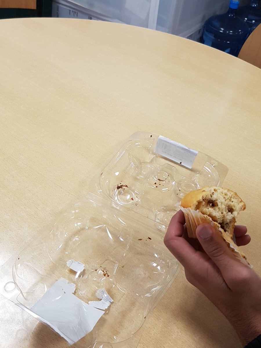 cliveysquotes's tweet photo. Wooooooow what you doing there youve had 4 muffins there. How manys in a pack???
4.
#noendtohismadness #stilloneleft #cliveysquote https://t.co/VMUfsr8Qtt