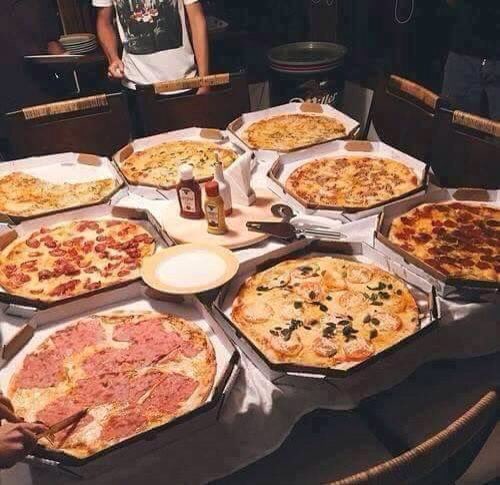 leighbruan's tweet photo. in a relationship with foods https://t.co/5IjiHmlZgj
