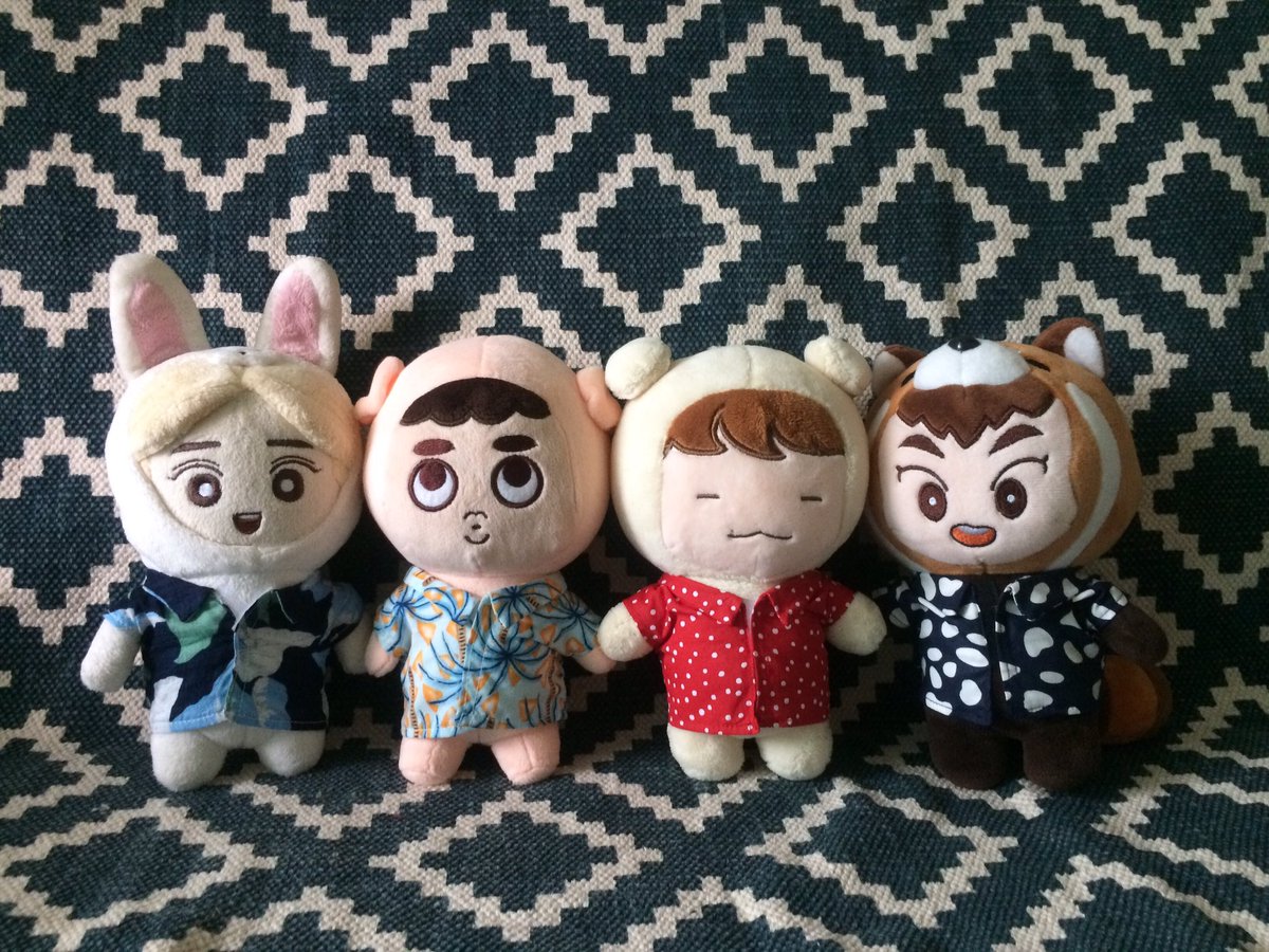 casket_zhang's tweet photo. 쉬미쉬미 코코밥~ 셔츠 샘플이 나왔습니다. (사이즈는 조금 더 낙낙하게 수정할 예정입니다.) 
#인형옷 #코코밥 https://t.co/x7d8XTNEoq