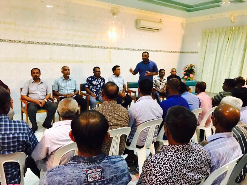 sherh_aly's tweet photo. #HappsNow
#PPMTeam Meeting with key PPM Members of HA. Dhidhoo.
#EmmenMikolhah https://t.co/NEAZAs5fjA