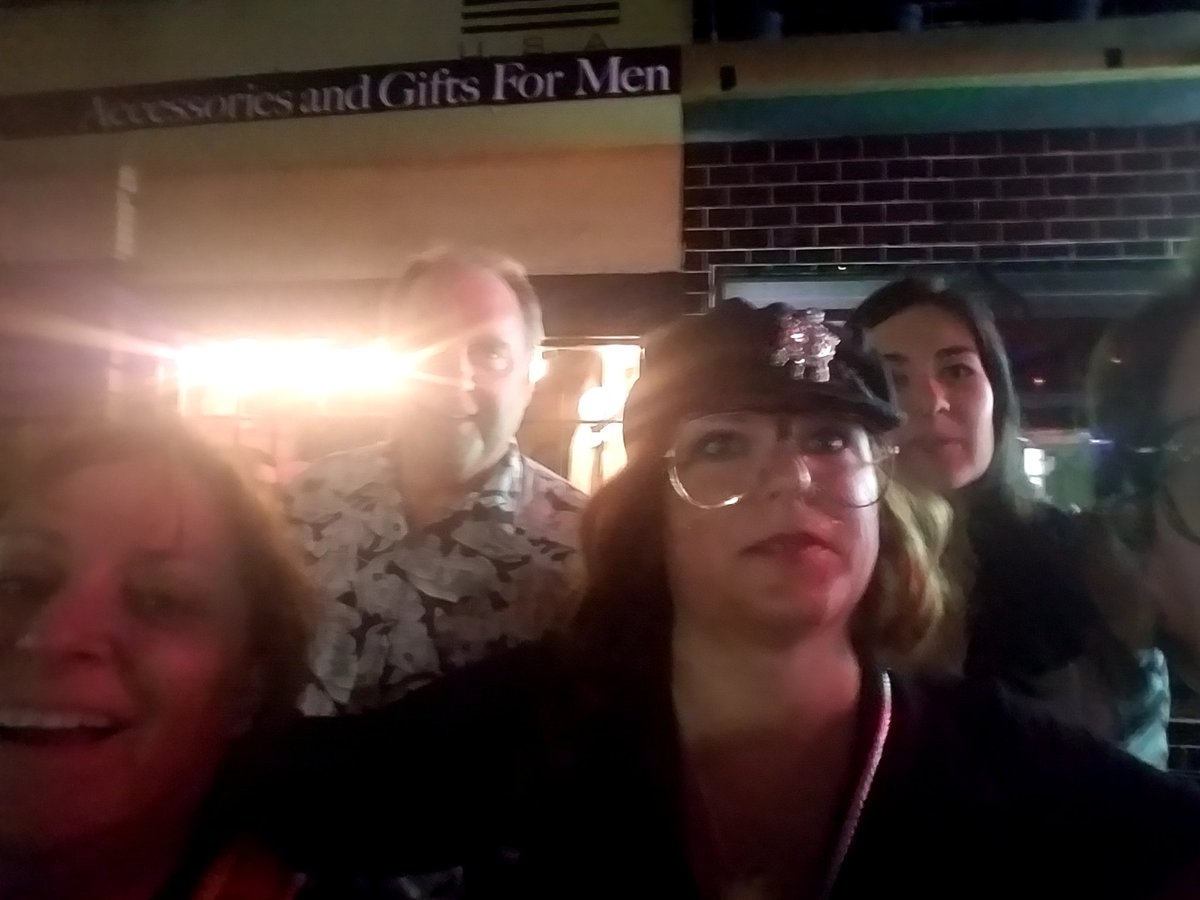 SNeilson22's tweet photo. @sdccpubcrawl usurpers found grrm!! #gotcharitycrawl https://t.co/vCxfnWM2SB