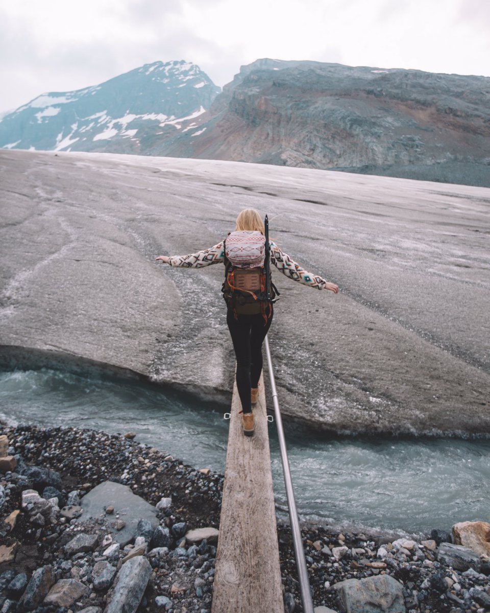 kevkinghorn's tweet photo. The Athabaska Glaciers. https://t.co/Kkj9LzqTja