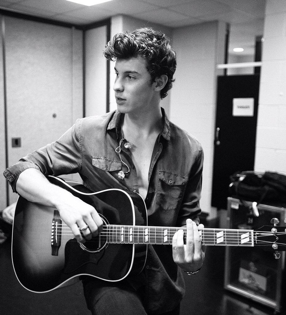 ShawnMe99089981's tweet photo. PERFECT❤ = @ShawnMendes https://t.co/0pUbvARhtv