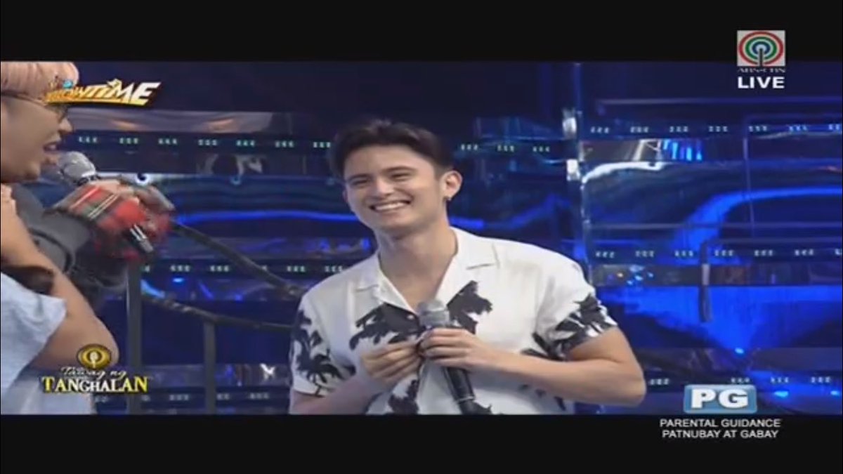 TeamTenementUno's tweet photo. Hoy Hayme! Last mo na yan, next time ituloy mo na yang pa-abs mo! 😆

7DaysTo JaDineLiveInLegazpi 
#ShowtimeMaJULYangBuhay https://t.co/V5CKcEgra7