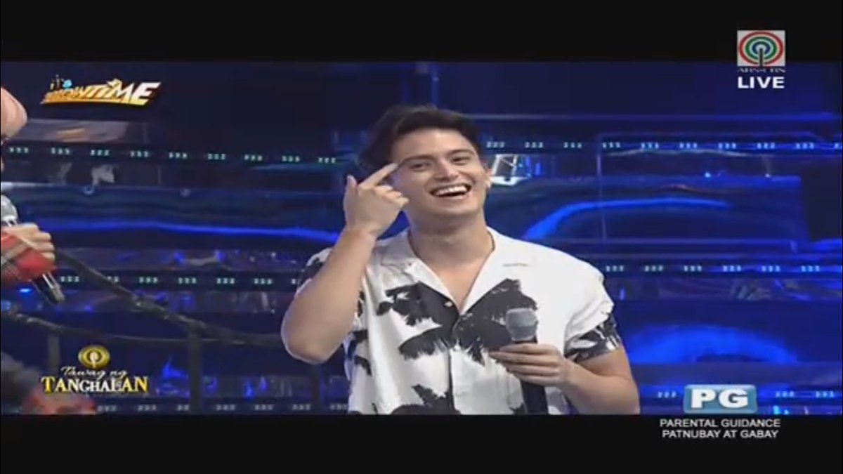 TeamTenementUno's tweet photo. Hoy Hayme! Last mo na yan, next time ituloy mo na yang pa-abs mo! 😆

7DaysTo JaDineLiveInLegazpi 
#ShowtimeMaJULYangBuhay https://t.co/V5CKcEgra7