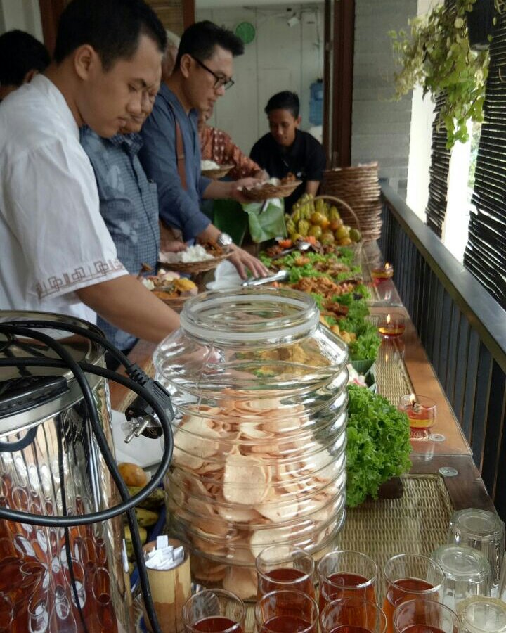 Upaboga's tweet photo. Rayakan berbagai moment kamu di Upaboga Cafe. Mulai dari arisan, meeting, ulang tahun, perpisahan, gathering, tunangan, buka puasa dll https://t.co/HE6jYxvtjp