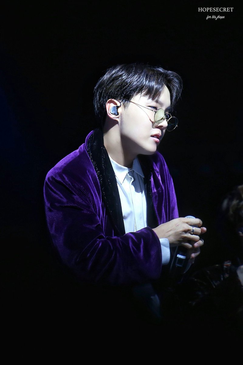 nguynthu58's tweet photo. I vote for #jhope #bts for #100mosthandsomefacesof2017 #tccandler
@tccandler
Hoseok oppa ~~~~ The best !! https://t.co/ffA6pesttn