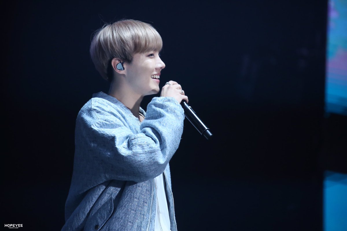 nguynthu58's tweet photo. This vote is for #jhope #bts for #100mosthandsomefacesof2017 #tccandler2017
 @tccandler https://t.co/GGxn0NPzhZ