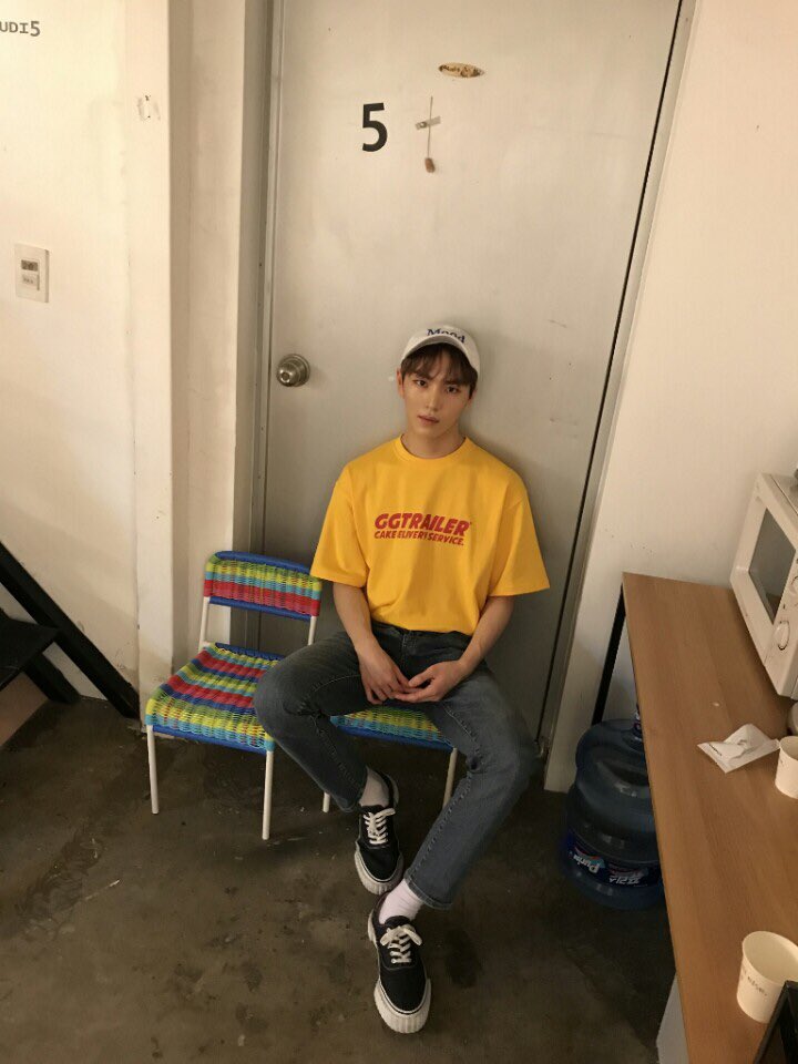 CUBE_PTG's tweet photo. [#키노] 중복인데 보양식도 꼭꼭 먹고, 시원한 과일도 챙겨먹고 !
행복한 주말 보내요 :D https://t.co/scXxgwjW96