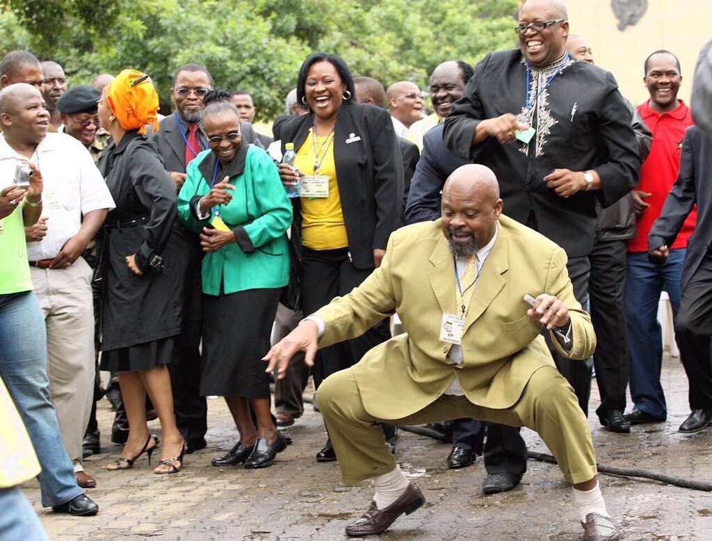 jerry_lehloka's tweet photo. Np @MegaHertz_Ls - Ke ntja 
#KeWeekend https://t.co/C44mt2cYDo