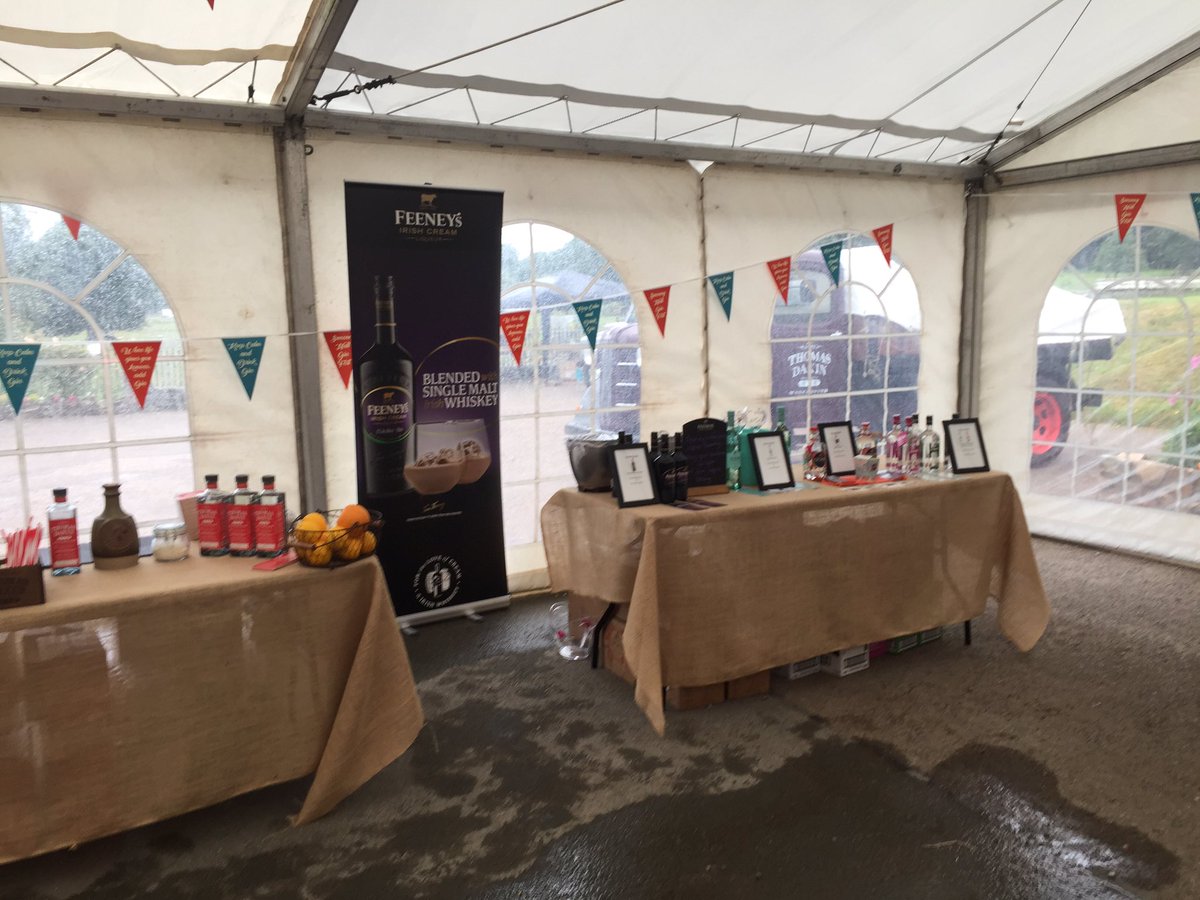 LiamTheMarble's tweet photo. Join us and sample our gins @sweeney_hall gin festival #greenalls #feeneys #opihr #thomasdakin #bloomgin #ginfest #ginfestival https://t.co/m9mq3DyMLp