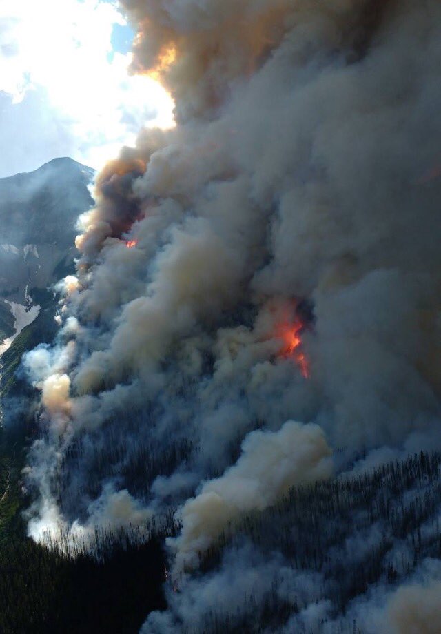Big smoke from fire near <a href="/SunshineVillage/">Sunshine Village</a> near <a href="/BanffNP/">Banff National Park, Parks Canada</a>. #banff #alberta #bowvally #bcwildfires